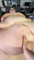 1008648648_i-love-belly-massage-after-a-good-stuffing_0.mp4