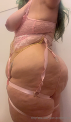 1908480671_pretty-in-pink-https-onlyfans-com-fatassgoddess_0.mp4
