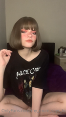 226305619_ahegao-and-squishy-face_3.m4v