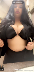 1451611641_watch-my-titties-and-belly-bounce-as-i-undress-in-public-pla_0.mp4