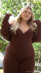 1455437809_which-is-your-favorite-outfit_2.mp4