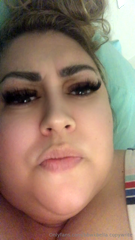 1077782075_someone-bring-me-dinner-no-2-in-bed-pls-i-cant-move_0.mp4