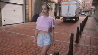 Pink Underboob [106253a3].mp4