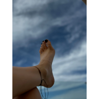 painted-toes-or-natural-be-honest-v0-rgizznck8h7f1.webp
