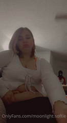 284603784_got-a-few-clips-of-me-stuffing-my-face-im-really-loving-th_1.m4v