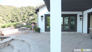 Payton Preslee - Big Boobs Busting Nuts.mp4