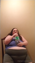 1391898336_a-2-liter-for-my-tummy_0.mp4