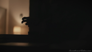 SweetheartVideo.2019.03.21.Alex.De.La.Flor.Reagan.Foxx.The.Kissing.Bandit.Scene.1.1080p.mp4