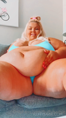 29427338_new-daily-show-talking-about-being-400-lbs-ass-shaking-an_0.m4v