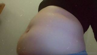 519203351_my-pants-are-tight-need-to-have-my-belly-free-at-all-times_0.m4v