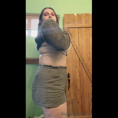 1877729564_60-lbs-later-and-nothing-fits-like-it-used-to-in-this-s_0.mp4