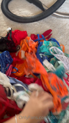 627362693_do-you-like-used-panties-stockings-dm-me_0.mp4