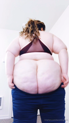 20369634_ive-gotten-so-fat-ive-grown-out-of-most-of-my-leggings-f_0.m4v