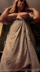 704334726_get-down-on-your-knees-for-mommy-3-let-me-take-care-of-u_0.mp4