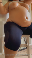 31732536_some-oily-belly-rubs-are-my-weakness-i-couldnt-stand-it-a_3.m4v