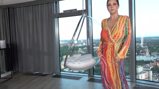 Ewa Sonnet - Bubble Chair & Honey Covered Boobs.mp4