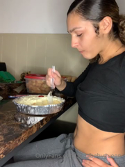 231651386_eating-tres-leche-cake-to-make-a-foodbaby-im-new-to-this-l_0.m4v