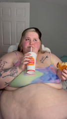 1295336098_my-favorite-way-to-spend-a-night-in-stuffing-myself-and-get_0.mp4