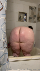 514999220_shower-booty_0.m4v