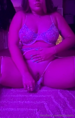 1224414113_chunky-girl-360_0.mp4