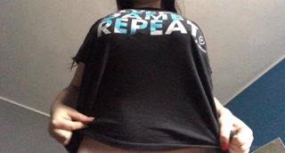 104298601_Good morning onlyfans!! This is the view before I squish you.._01_c98b9862-d789-4abd-86c4-f300651a2a90.m4v