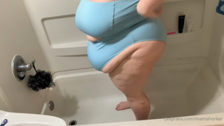 96005961_stuck-in-my-bathtub-my-butt-is-just-to-big-for-it_0.m4v