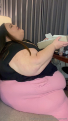 1833311580_this-one-is-a-bit-long-but-it-was-fun-to-try-mini-donuts-an_0.mp4