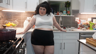 956370338_finding-out-you-fattened-me-none-of-my-clothes-fit-i-m-st_0.mp4
