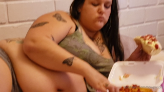 193648868_watch-me-eat-like-a-good-piggy-tomorrow-i-will-upload-the_1.mp4