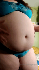 438480332_who-wants-to-buy-me-a-meal-this-weekend-tippers-get-this-sh_2.mp4