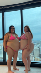 1466662998_bts-clip-first-video-of-layla-and-i-posing-for-photos-th_0.mp4