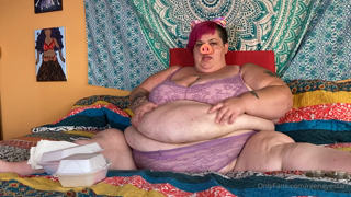 33937743_first-30-seconds-of-my-hot-new-bedbound-gluttonous-piggy-v_0.m4v