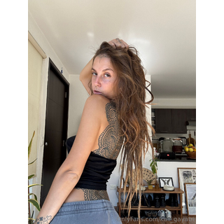 feeling cute 🌚_1_e573.jpg