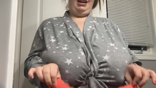 Lexi_40M_I-eventually-find-a-bra-that-fits.mov