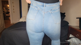 1947753196_trying-on-jeans_0.m4v