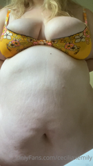 606157847_having-so-much-fun-playing-with-this-belly_0.m4v