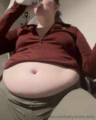 1545576296_it-s-stuffed-sunday-it-s-so-fucking-hot-that-i-can-down-a_0.mp4