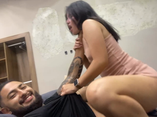 1_5075648812605768936.MOV