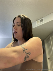 1067981341_another-stuffing-for-you-ive-been-such-a-piggy-lately_0.mp4