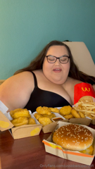 871514175_chicken-nuggets-are-one-of-the-greatest-food-groups-to-ever_0.mp4