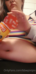 175709112_oops-you-caught-me-eating-some-late-night-snacks_0.mp4
