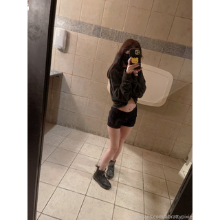 0f2ce784-d1ab-484b-986b-1e4952bc3185.jpg