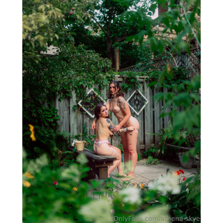 Just two nymphs in the garden ✨ @gaiabrownn  Captured by @pineapple_guyy.jpg