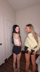Watch online Naughty Mommy aka thenaughtinatalie - 06-26-2026 OnlyFans Video - Another pretty girl that shared her mans BBC with me! on X-video.mp4