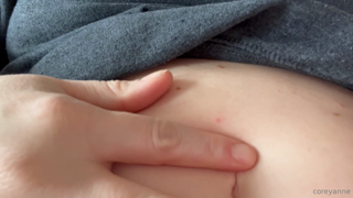 516848803_its-a-cute-little-belly-button_0.m4v