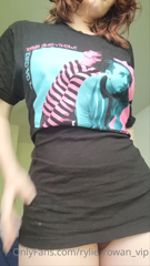 418582762_it-s-so-hot-when-guys-share-my-videos-around-it-s-so-hot-th_0.m4v