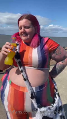 133646539_omg-just-been-to-the-beach-my-partner-got-an-instant-twing_0.m4v