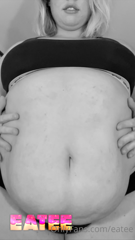 475604627_i-love-feeling-a-strong-pair-of-hands-caressing-my-fat-th_0.m4v