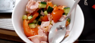 81070087_lunch_0.mp4