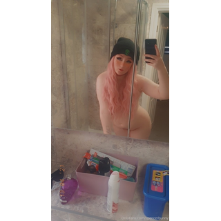 2021-04-13_Strawberry sweetheart_682x1280_3c5b456ca0b7d49c6cc4e44921cd2e6b.jpeg